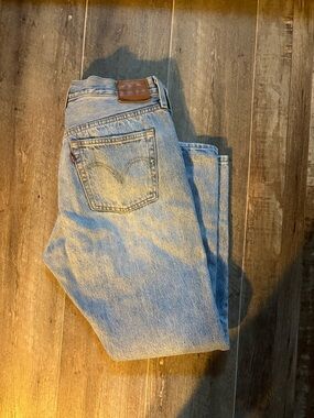 Women’s Levi’s Jeans